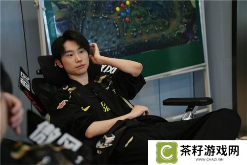 虎娘日报：拳头官宣将免费送限定皮肤 Xun上演教科书千珏