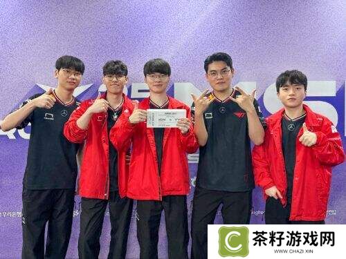 惊天逆转!T1零封HLE，粉丝排队道歉!