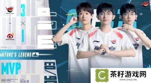 LPL历史上的“最懦”卡莎：Light操作引发观众与解说集体“红温”
