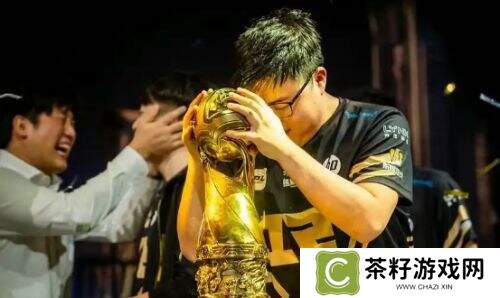 Uzi正式入选英雄联盟名人堂，开启全新篇章